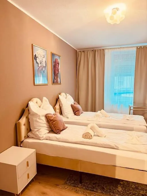 3 Raum City-Apartment - 5Min Zum Hbf Grupello-1 Dusseldorf 0*,  Germany