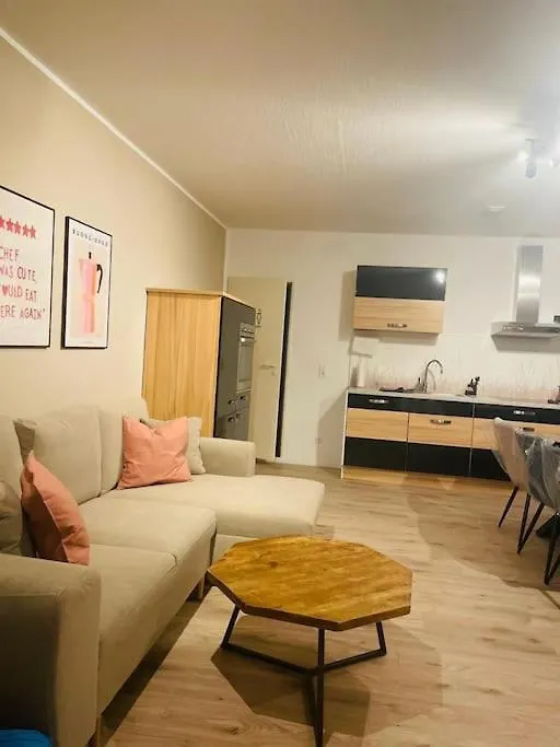 3 Raum City-Apartment - 5Min Zum Hbf Grupello-1 Dusseldorf Apartment